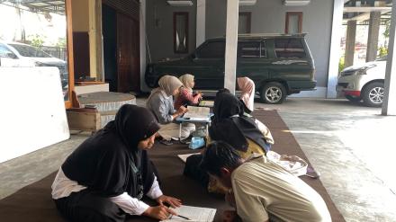 PENDAMPINGAN BELAJAR OLEH MAHASISWA KKN UIN SATU TULUNGAGUNG DI DESA POGALAN